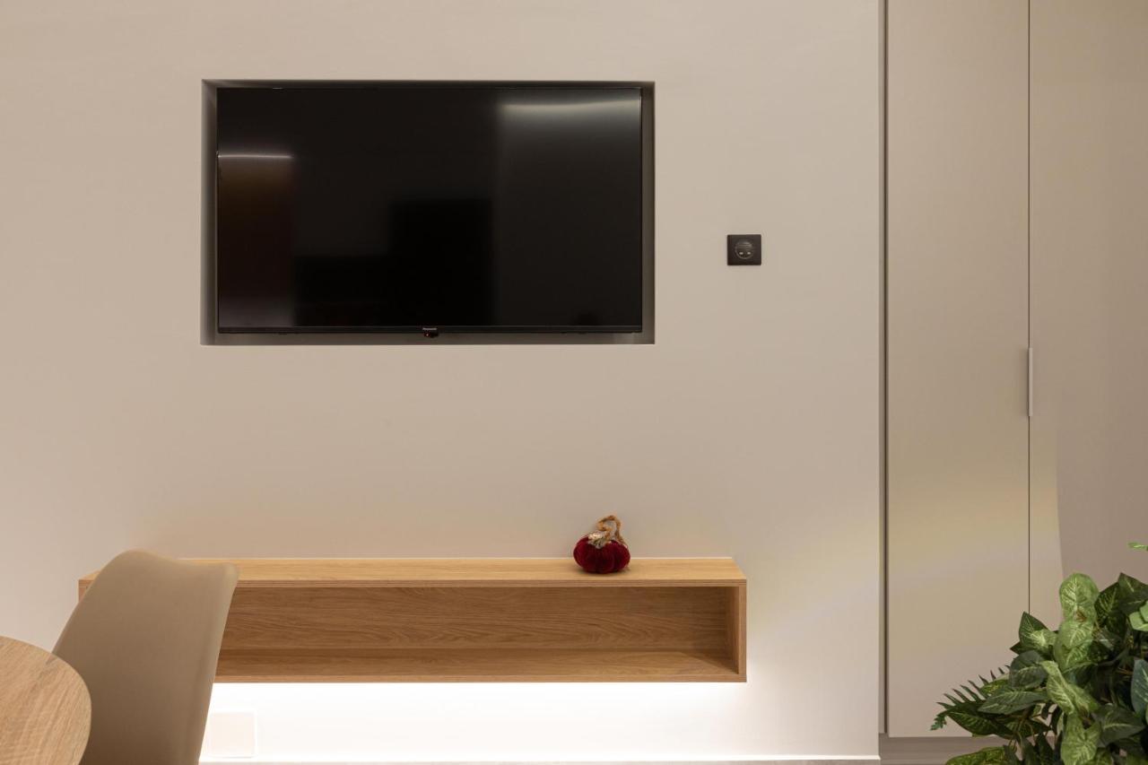 Billmar Luxury Apartment In The Center Of Gytheio Exteriör bild