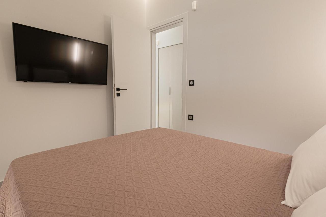 Billmar Luxury Apartment In The Center Of Gytheio Exteriör bild